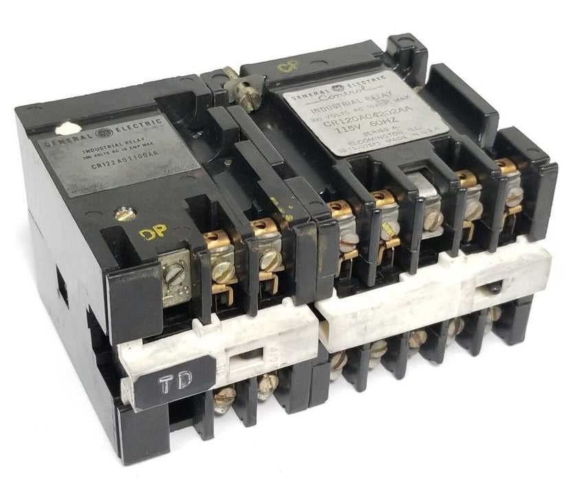 GENERAL ELECTRIC CR120A04202AA INDUSTRIAL RELAY 115V 60HZ W/ CR122A01100AA
