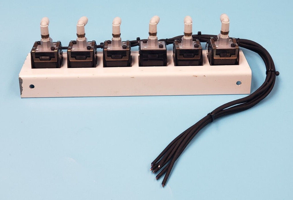 SUNX OPERATION PANEL W/ (6) DP2-20 DIGITAL PRESSURE SENSORS, 12-24VDC, DP220