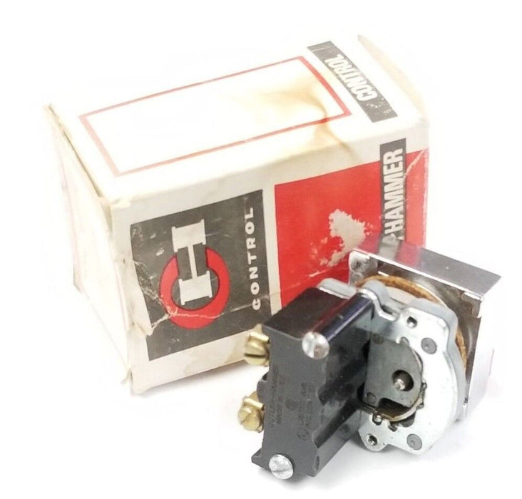 NIB EATON CUTLER-HAMMER E30DM COMPACT PUSHBUTTON OPERATOR W/IND LIGHT