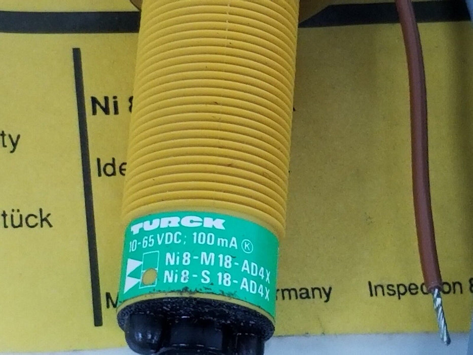 NEW TURCK NI8-S18-AD4X PLASTIC BARREL WITH CABLE IDENT. NO. 44562
