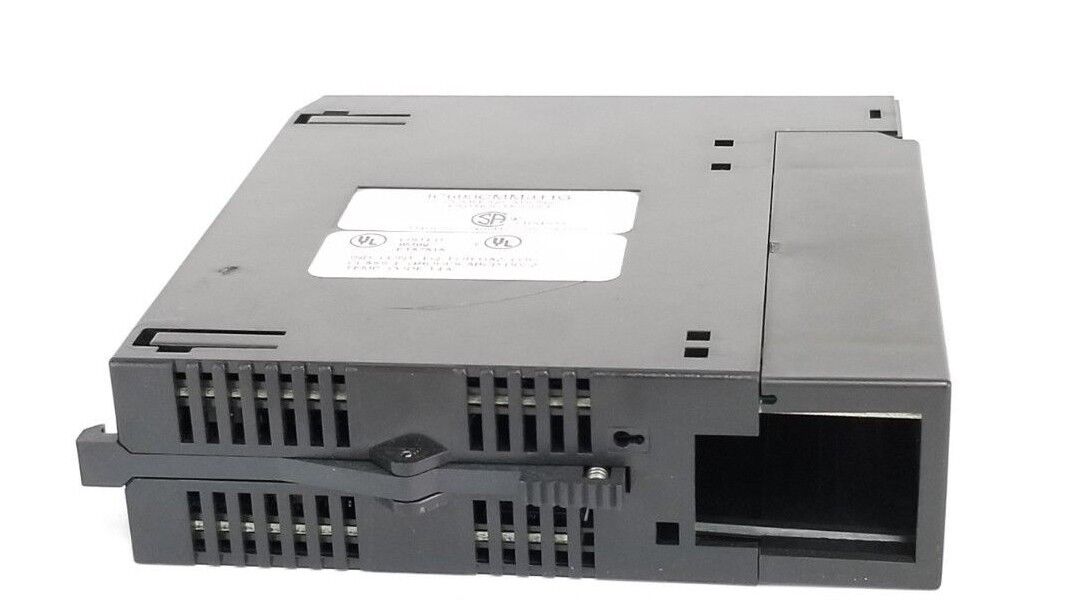 GE FANUC IC693CMM311G COMMUNICATIONS CONTROL MODULE (MISSING COVER)