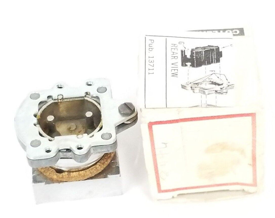 LOT OF 4 NEW EATON CUTLER HAMMER E30AA PUSHBUTTON OPERATORS 30.5MM SQUARE