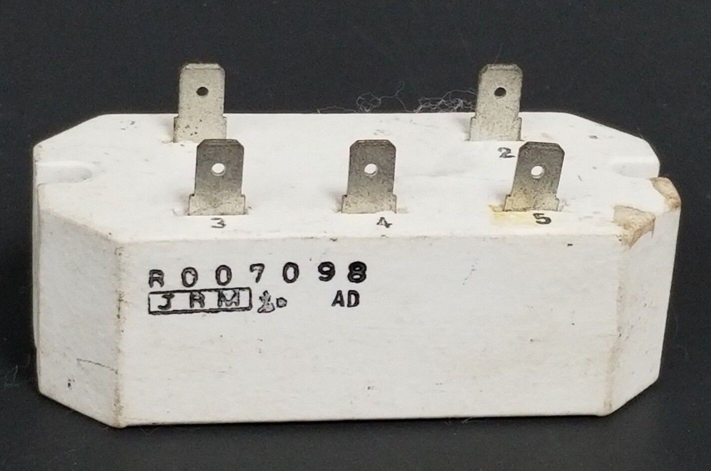 JAPAN RESISTOR MFG. R007098 RESISTOR 5-PIN