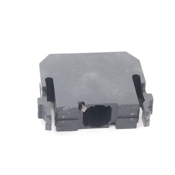 NEW EATON CUTLER HAMMER E22R1 PILOT LIGHT 110V BULB 220/240V 50/60HZ (NO BULB)