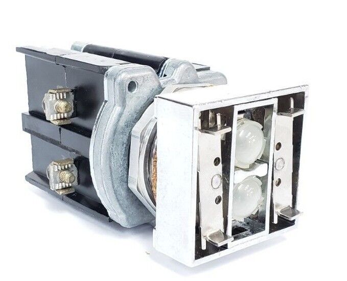 NIB EATON CUTLER-HAMMER E30JD CONTACT PUSHBUTTON OPERATOR W/ IND. LIGHT