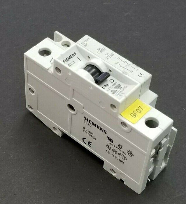 SIEMENS 5SX21-C20 CIRCUIT BREAKER 230/400V IEC 898 W/ 5SX9100-HS CONTACT BLOCK