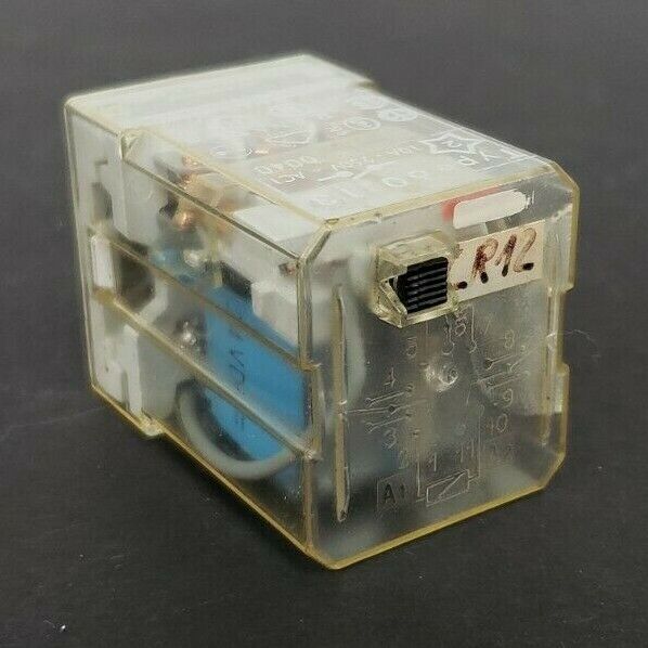 FINDER 90.112.3-10A RELAY SOCKET W/ 60.13 RELAY 10A, 250V