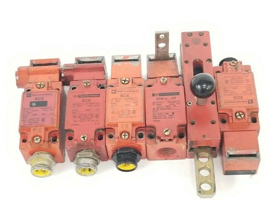 LOT OF TELEMECANIQUE XCS LIMIT SWITCH PARTS