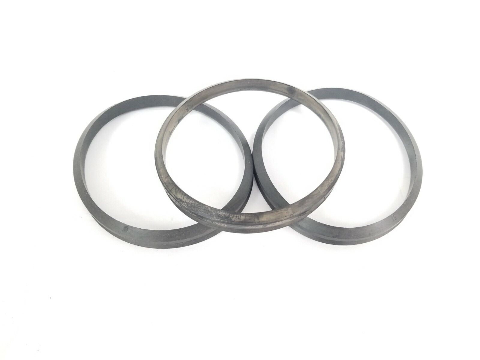 LOT OF 3 NEW KRONES 0-168-37-300-3 SHAFT SEALS 0168373003