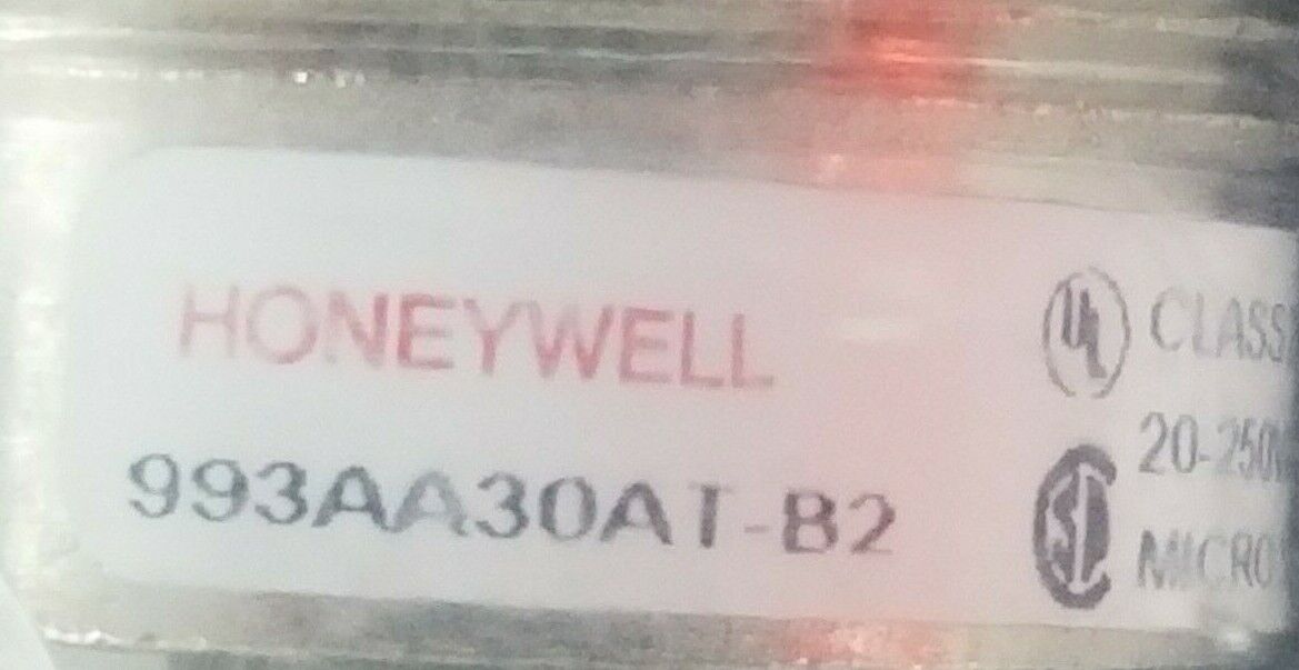 NEW HONEYELL MICRO SWITCH 993AA30AT-B2 PROXIMITY SWITCH INDUCTIVE 10MM RANGE