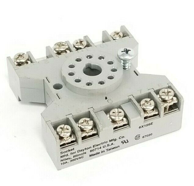 DAYTON 6X156E SOCKET 10A, 300VAC
