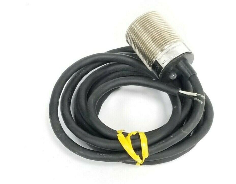 NEW GENERAL ELECTRIC CR215DB30TA3RB PROXIMITY SWITCH 10-30V DC (NO HARDWAR)