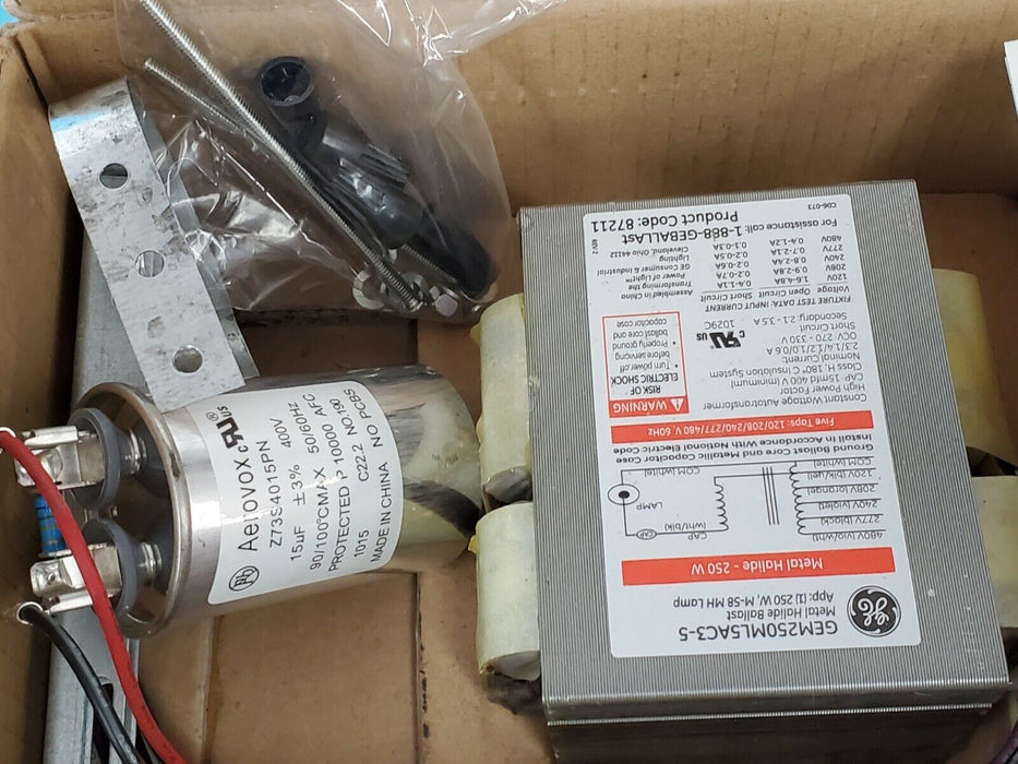 NIB GENERAL ELECTRIC GEM250ML5AC3-5 METAL HALIDE BALLAST 87211 LAMP - 250 WATT