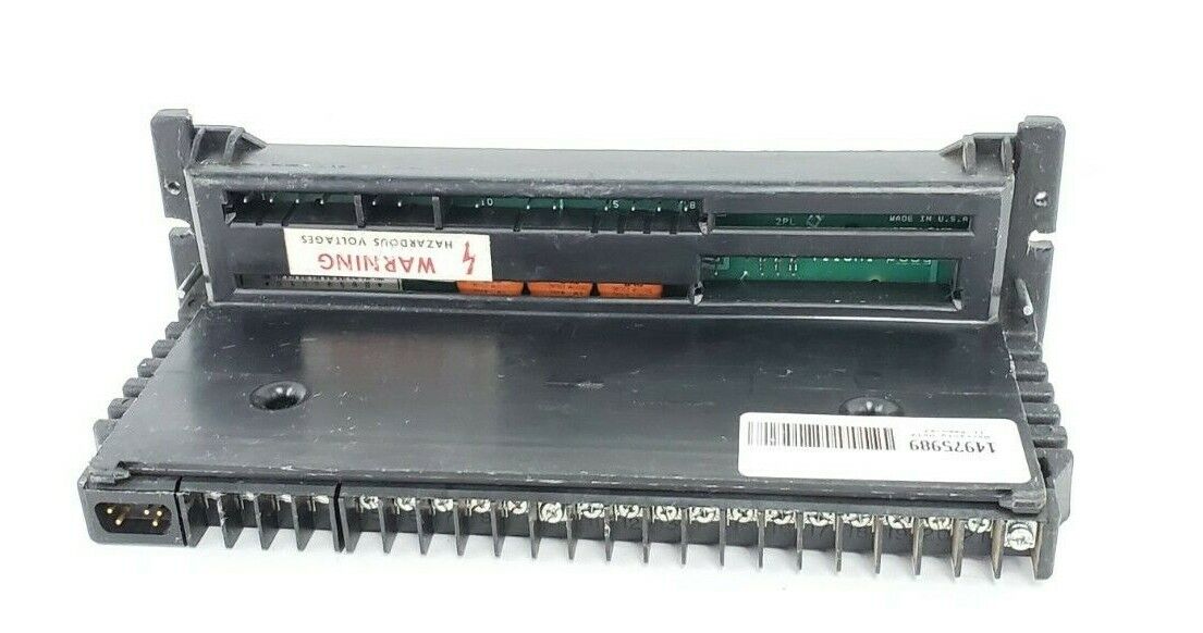 GE FANUC IC660TSD100B TERM. ASSEMBLY 115VAC (MISSING 4 SCREWS)