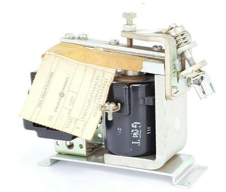 GENERAL ELECTRIC IC2820-A100BB3H RELAY 600V MAX. 10A