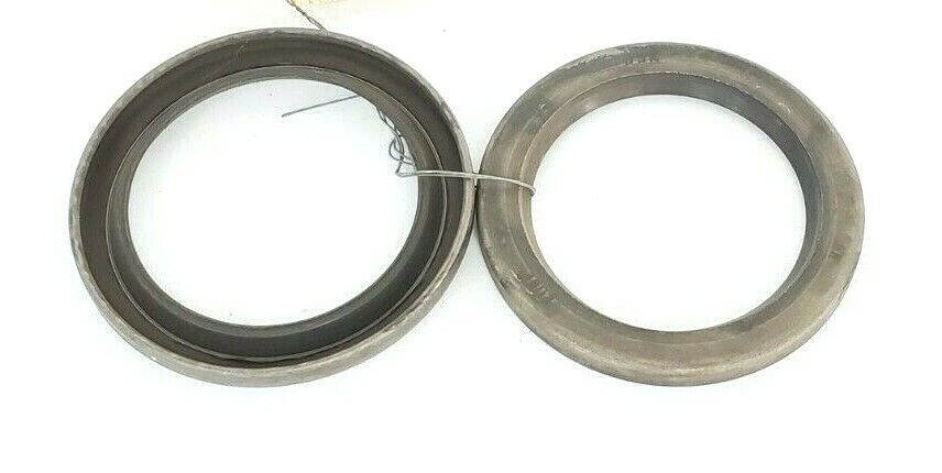 LOT OF 2 MILTON ROY 21101 CROSSHEAD PUMP OIL SEALS 0H08-0031-020