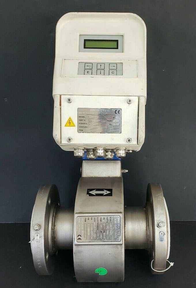 NEW MASTER METER MC-208 QAZ-127 FLOW METER CONTROLLER W/ MUT-2200 QAC-120 VALVE