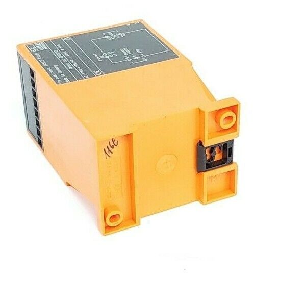 EFECTOR IFM ORDER NO. DN0012 AMPLIFIER MODULE N 600, TYP NO 33-I, 110V AC