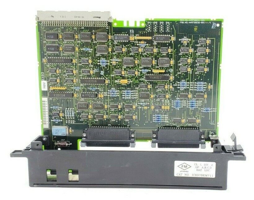 GE FANUC IC697BEM711J BUS EXPANSION RECEIVER MODULE IC697BEM711 (CHIPPED)