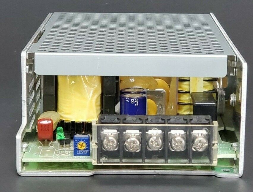 OMRON S82J-10015D POWER SUPPLY AC100-120/200-240V 50/60HZ 2.5/1.4A / DC 15V 7A