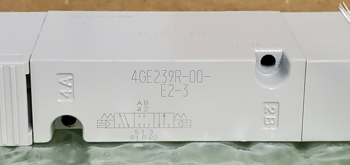 NEW CKD CORP. 4GE239R-00-E2-3 DISCRETE VALVE DC24V 4GE239R00E23