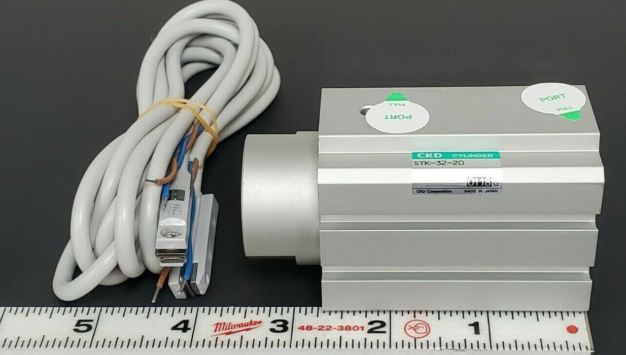 NEW CKD STK-32-20 CYLINDER STK3220 W/ TWO T2YH REED SWITCHES