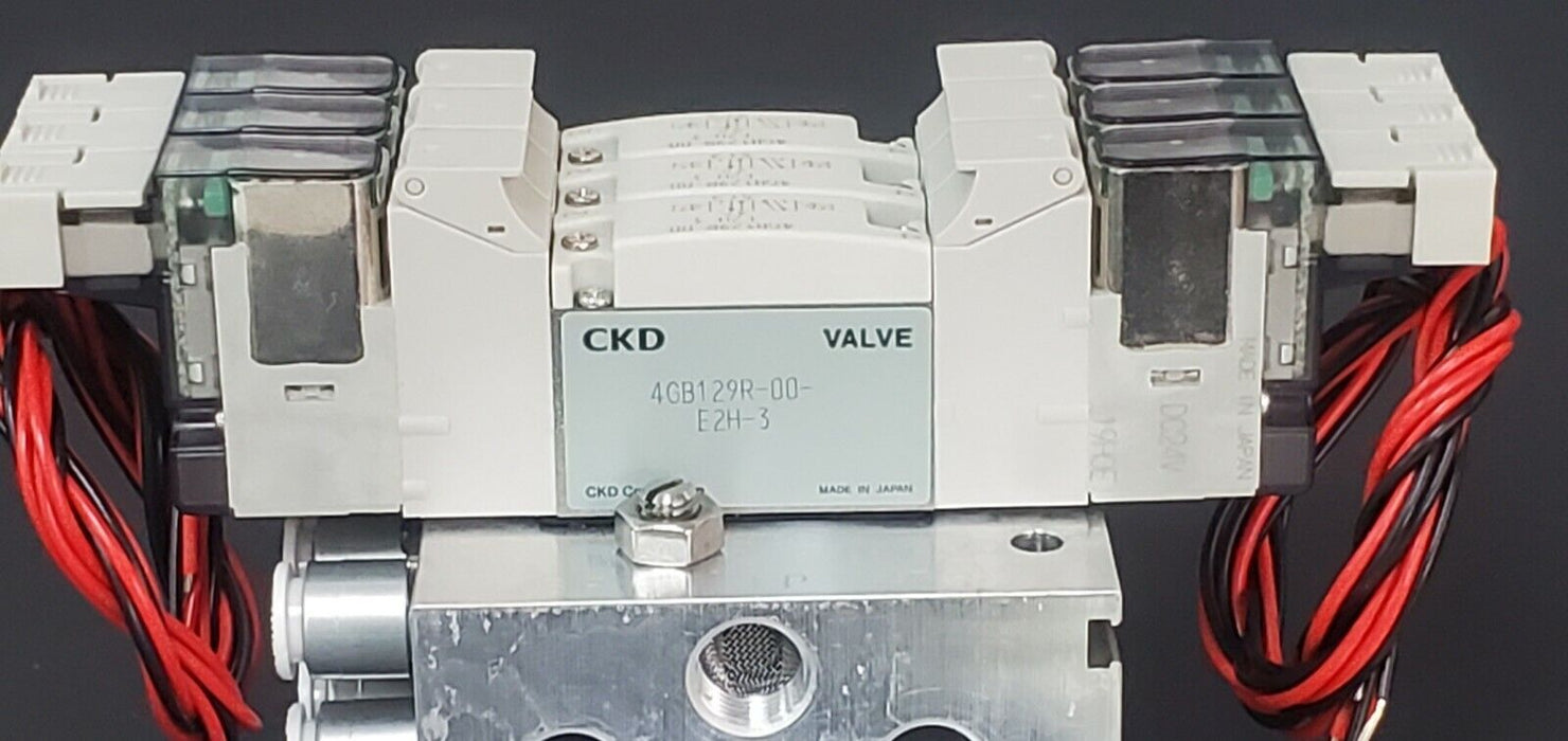 NIB CKD M4GB120R-C6-E2HD-3-3 VALVE MANIFOLD ASSEMBLY DC24V, M4GB120RC6E2HD33