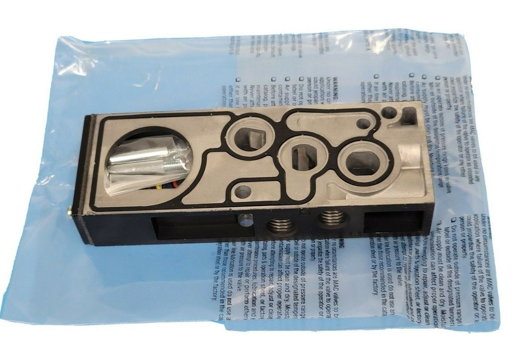 NIB MAC 92B-000-BKA SOLENOID VALVE BASE 1/4IN NPT PORTS 92B000BKA