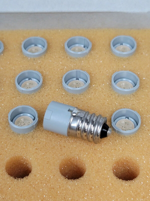 BOX OF 15 NEW FUJI ELECTRIC APX509-24O LED BULBS APX50924O