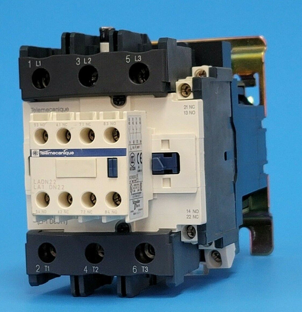 TELEMECANIQUE LP1-D8011-BD CONTACTOR 3-POLE 24VDC COIL W/ LADN22