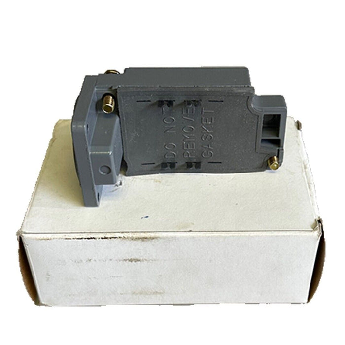 NEW EATON CUTLER-HAMMER E50SA SERIES A2 LIMIT SWITCH BODY 1NO-1NC