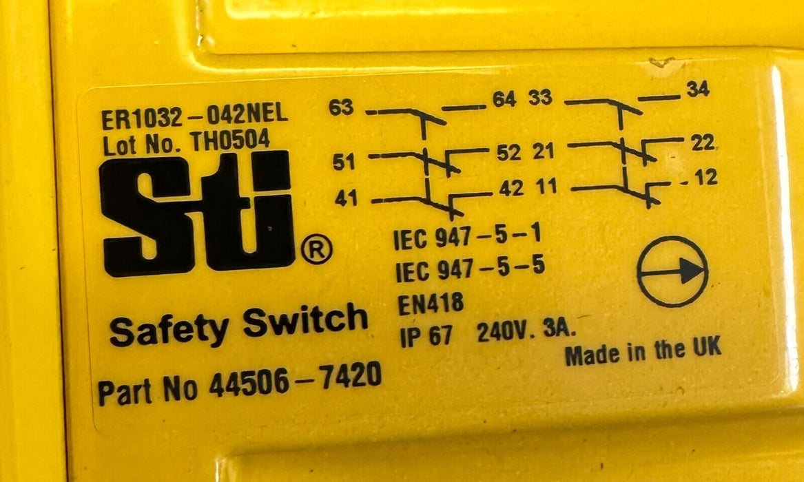 NEW STI OMRON ER1032-042NEL / ER1032042NEL EMERGENCY STOP SWITCH 44506-7420