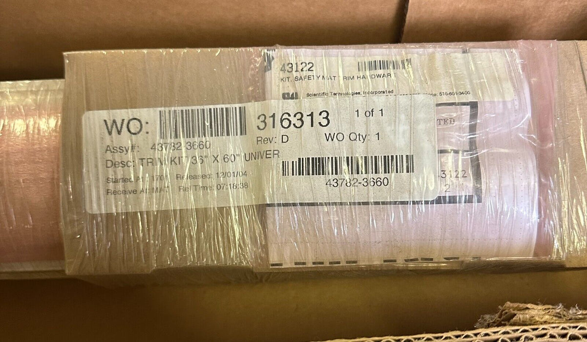 NEW STI 43122 SAFETY MAT TRIM HARDWARE KIT 43782-3660 / 437823660 36''X60'' UNI
