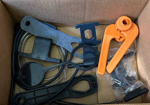 NEW INCOMPLETE BOBCAT 7 128 393 / 7128393 CAB DOOR KIT *EVERYTHING IN PICTURES