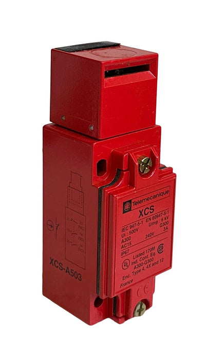 NEW TELEMECANIQUE XCS-A503 / XCSA503 SAFETY LIMIT SWITCH 240V 3A IP67