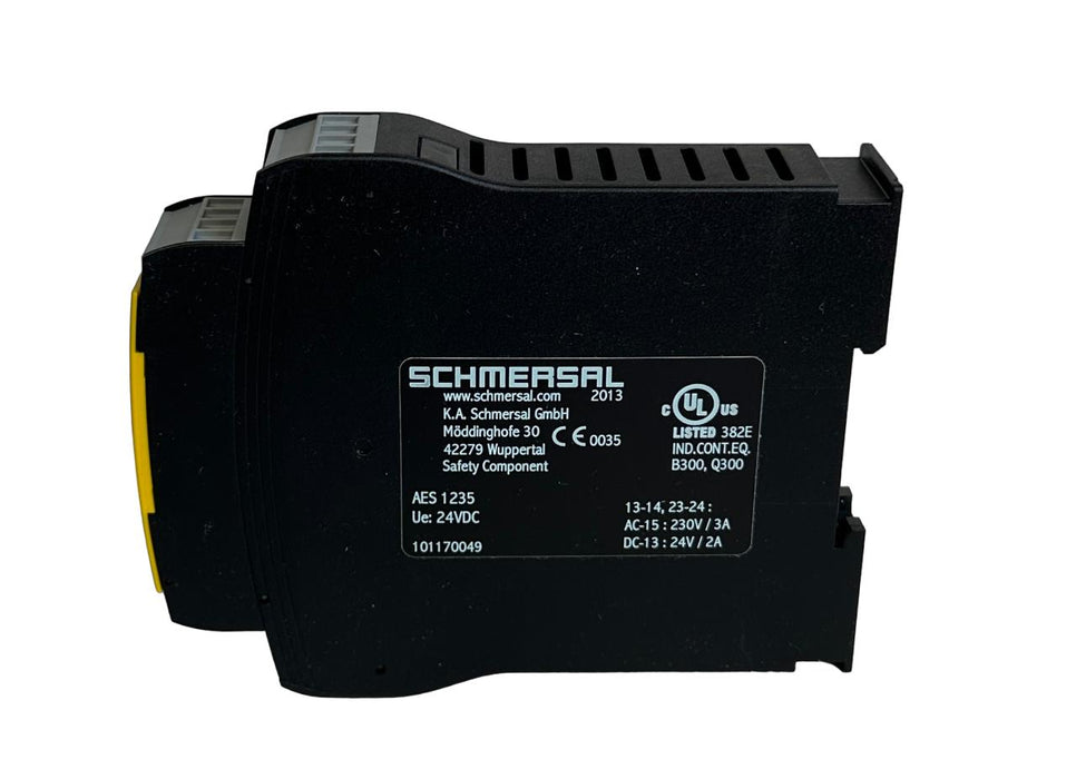 NEW SCHMERSAL AES-1235 / AES1235 SAFETY CONTROLLER RELAY 24VDC 101170049