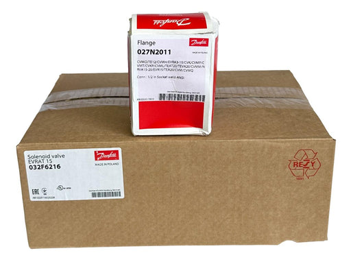 NEW DANFOSS 032F6216 EVRAT-15 SOLENOID VALVE W/ DANFOSS 027N2011 FLANGE SET NOS