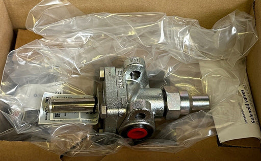 NEW DANFOSS 032F6216 EVRAT-15 SOLENOID VALVE W/ DANFOSS 027N2011 FLANGE SET NOS