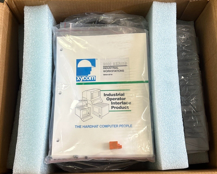 XYCOM 2005 / 97958-021 2000 SERIES INDUSTRIAL WORKSTATION 9" 90-250V .86A NSMP