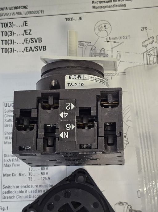 NIB EATON CUTLER HAMMER T3-2-10/E ON-OFF SWITCH