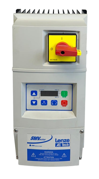 LENZE AC TECH ESV152N02YMC / 13374832 SMVector DRIVE 1.5kW/2HP240V 50/60Hz USNP