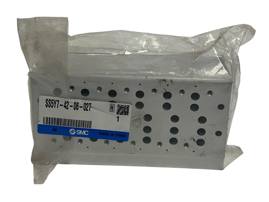 SMC SS5Y7-42-06-02T / SS5Y7420602T BAR STOCK MANIFOLD 7000 SERIES NSFS