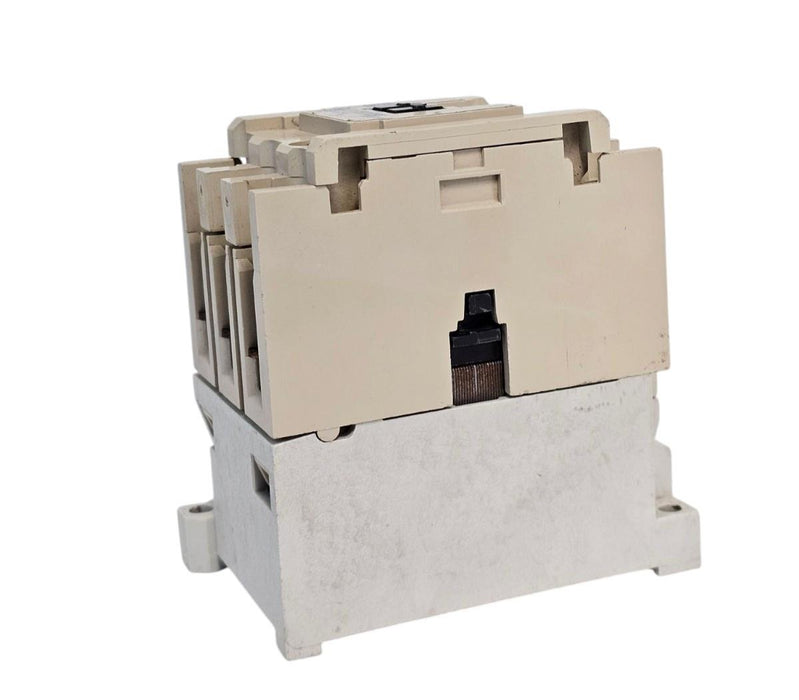 EATON CUTLER HAMMER CE15GN3 SER. B1 CONTACTOR 415V 220/240V