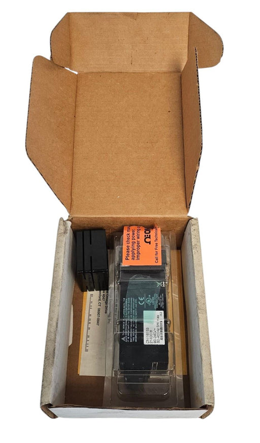 OMEGA ENGINEERING CNi16D33 TEMPERATURE CONTROLLER DUAL DISPLAY 90-240V