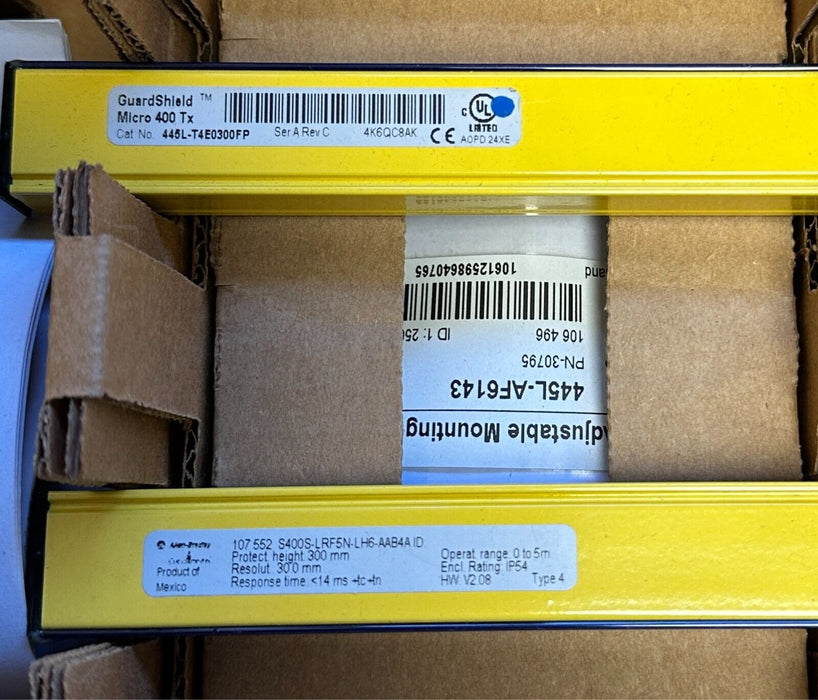 ALLEN BRADLEY 445L-P4E0300FP /A GuardShield Micro 400 LIGHT CURTAIN PAIR NSMP