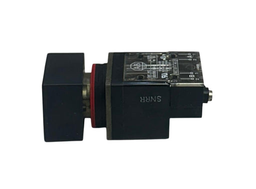 ALLEN BRADLEY 800MB-CB5A /A NON-ILLUMINATED PUSHBUTTON EXTENDED HEAD WHITE USNP