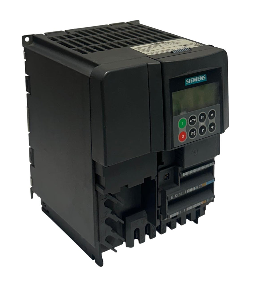 SIEMENS 6SE6440-2UD24-0BA1 / 6SE64402UD240BA1 MICROMASTER 440 DRIVE 4kW USNP