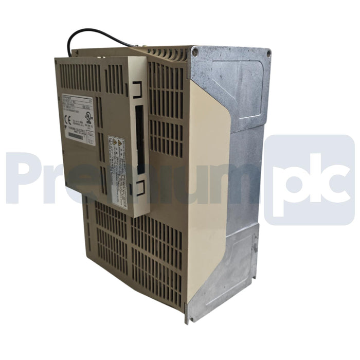 YASKAWA SGDH-30DE / SGDH30DE SIGMA II SERVOPACK AMPLIFIER 400V 3kW w/JUSP-NS500