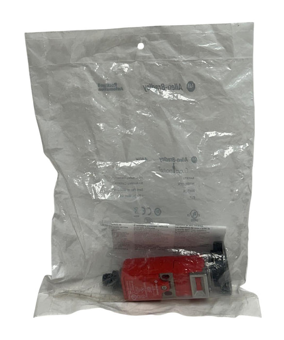 ALLEN BRADLEY 440K-E33078 /B Guardmaster SAFETY INTERLOCK SWITCH 4-PIN GD2 NSFS