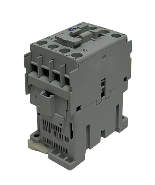 ALLEN BRADLEY 100-C09J01 /A BULLETIN 100 CONTACTOR 24V 60Hz 3NO/1NC NSMP
